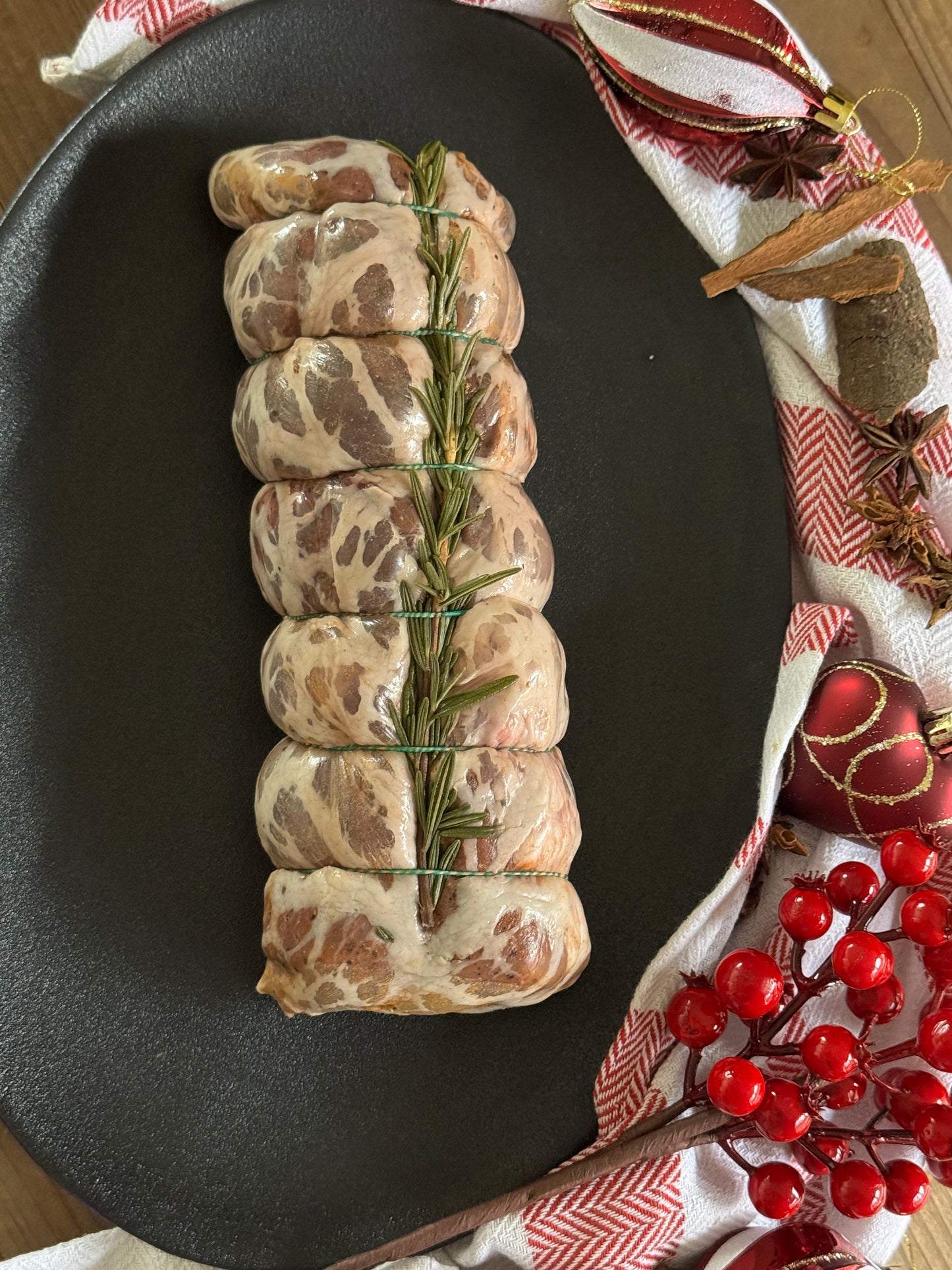 Beef Rump Tail toegevou in Netvet (Bone Marrow)